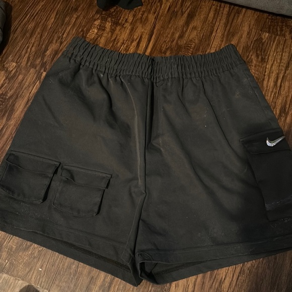 Nike utility short- worn once - Picture 2 of 3
